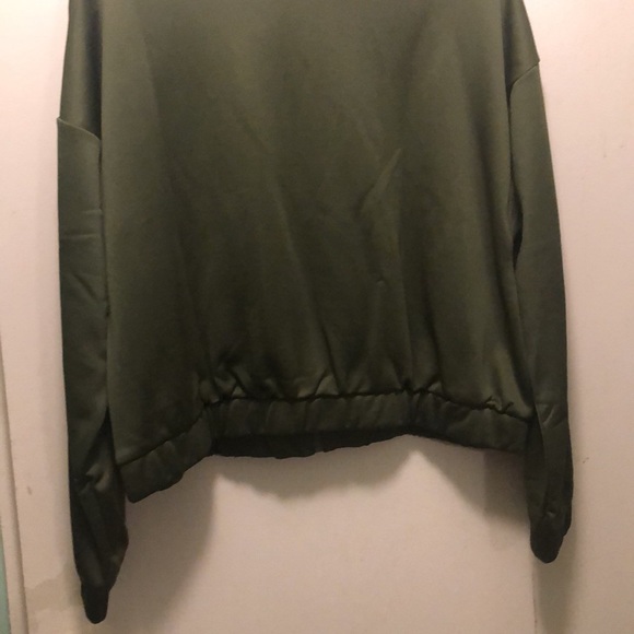 Adidas cropped jacket, new with tag. Olive green and lavender colour way - Picture 4 of 4